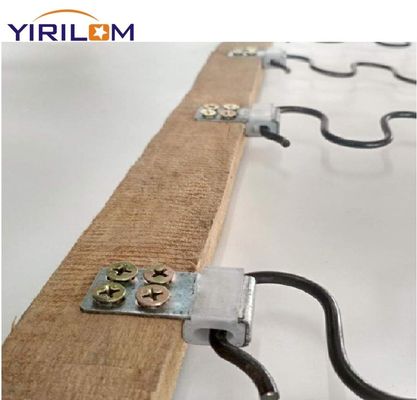 Clip di molla a 4 fori rivestito di zinco per la realizzazione di divani con copertura a metà di plastica